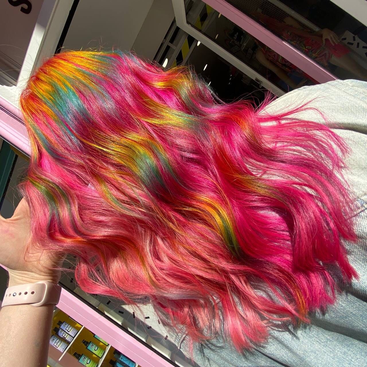 Rainbow vibes by @arronmcdonagh using @crazycolorpro and @innoluxeuk 🌈

#notanothersalon #innoluxe #gifted #crazycolor