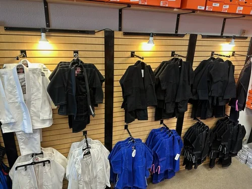 9 Dragons Fight Shop, business photo 4