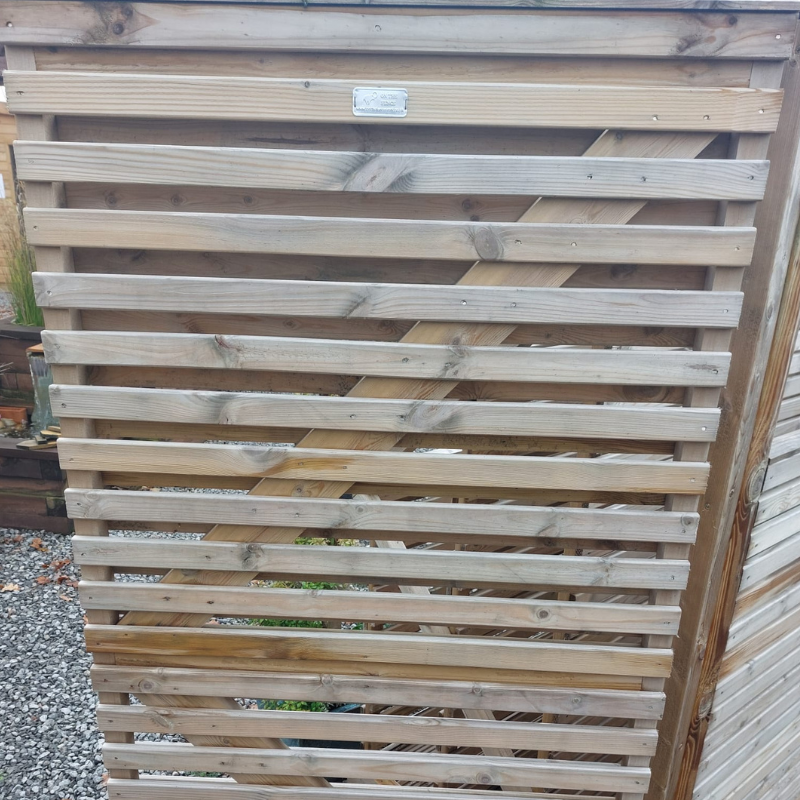 double-sided-slatted-gate-front.png