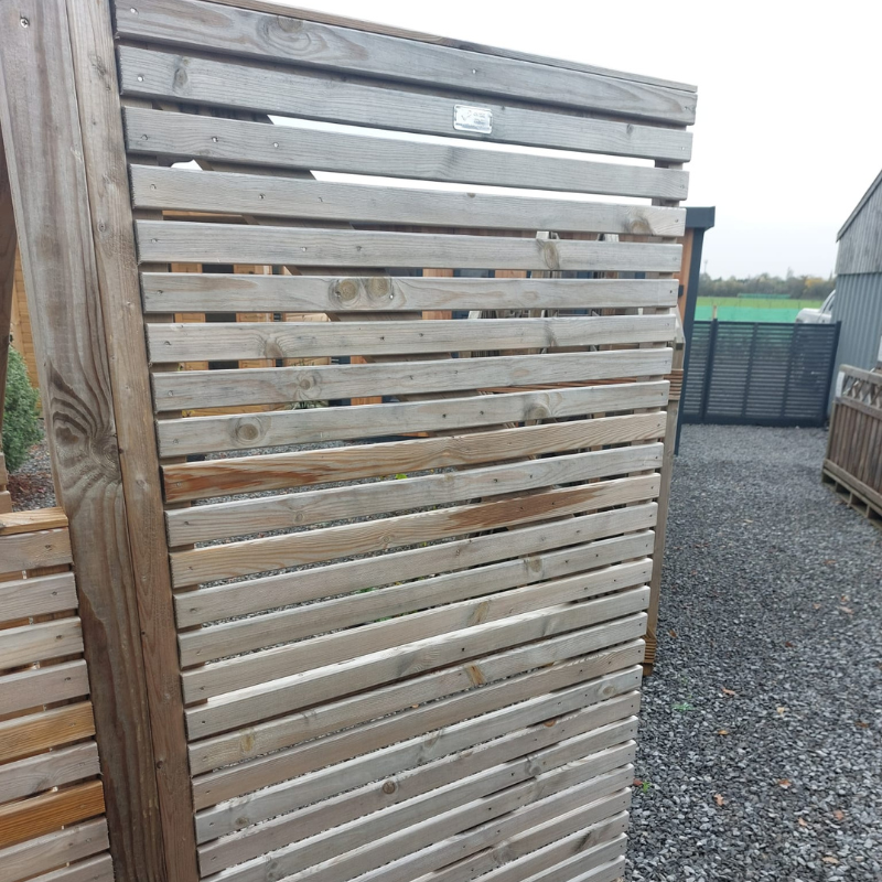 single-sided-slatted-gate-front.png