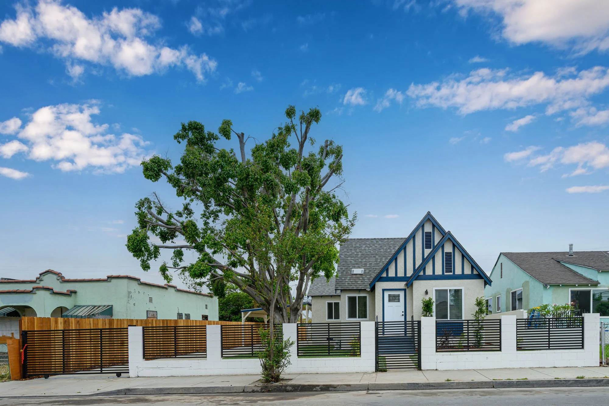 705 BRADSHAWE AVE LOS ANGELES-1.jpg