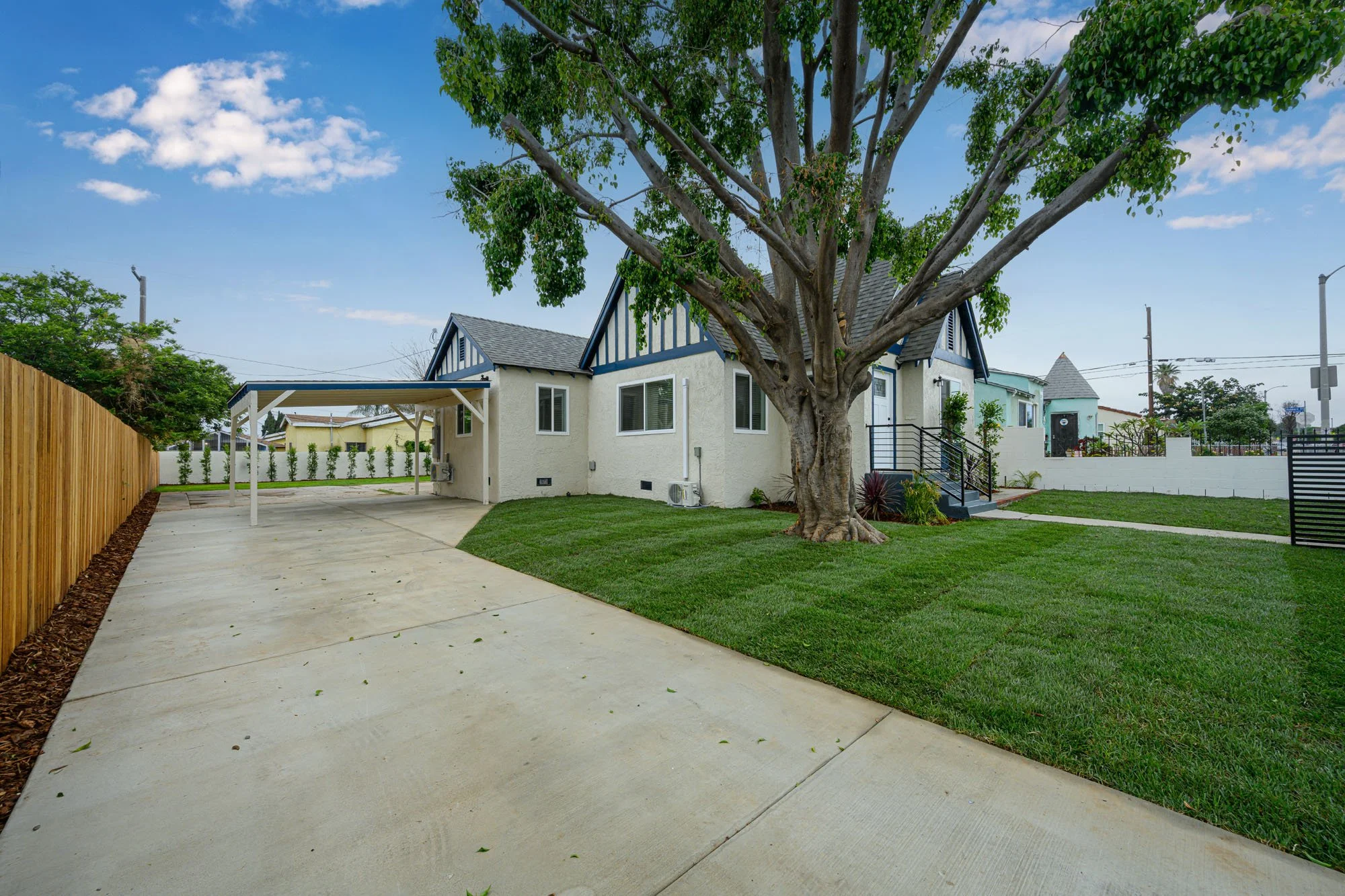 705 BRADSHAWE AVE LOS ANGELES-5.jpg