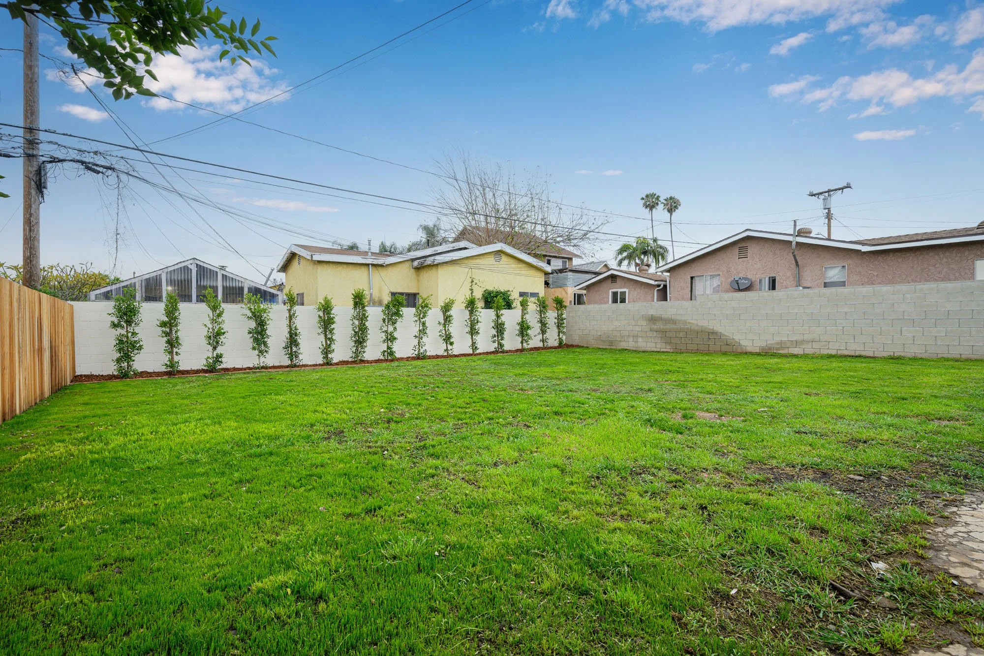 705 BRADSHAWE AVE LOS ANGELES-26.jpg