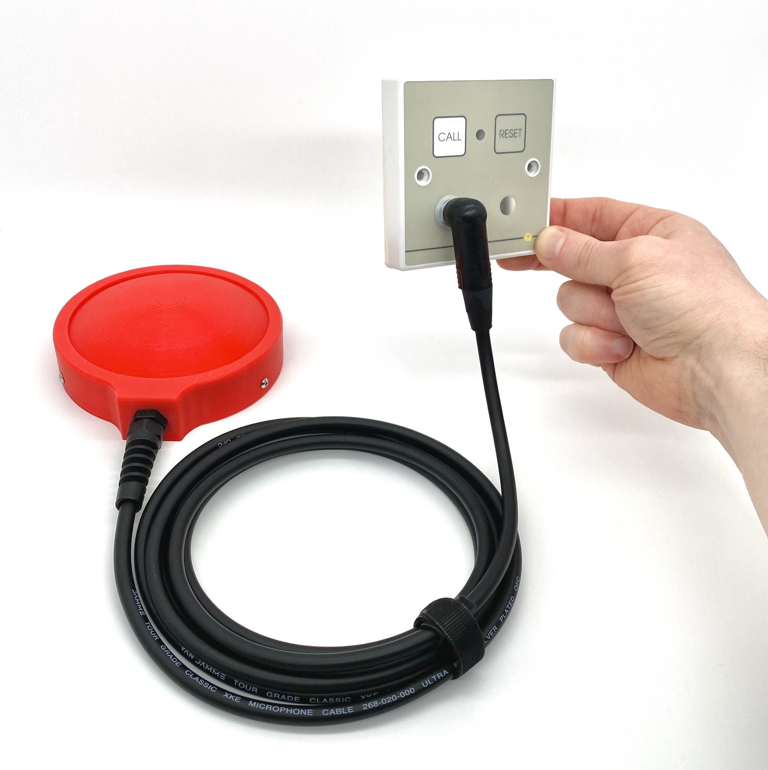 Tellina-Button-Sensitive-Call-Switch-6.35mm-Jack-2.2m-Cable-inserted-in-call-switch.jpeg