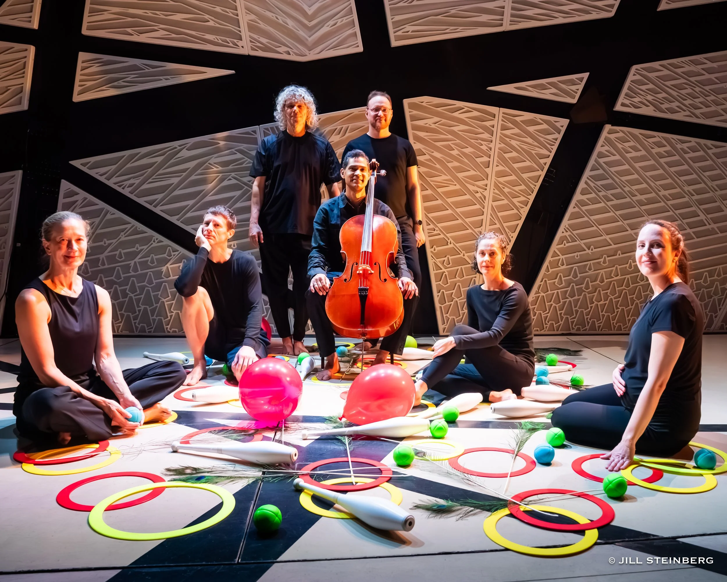 “DIVISION OF TIME” Eric Nathan  _ Gandini Juggling _ Jeffrey Zeigler_0124 .jpg