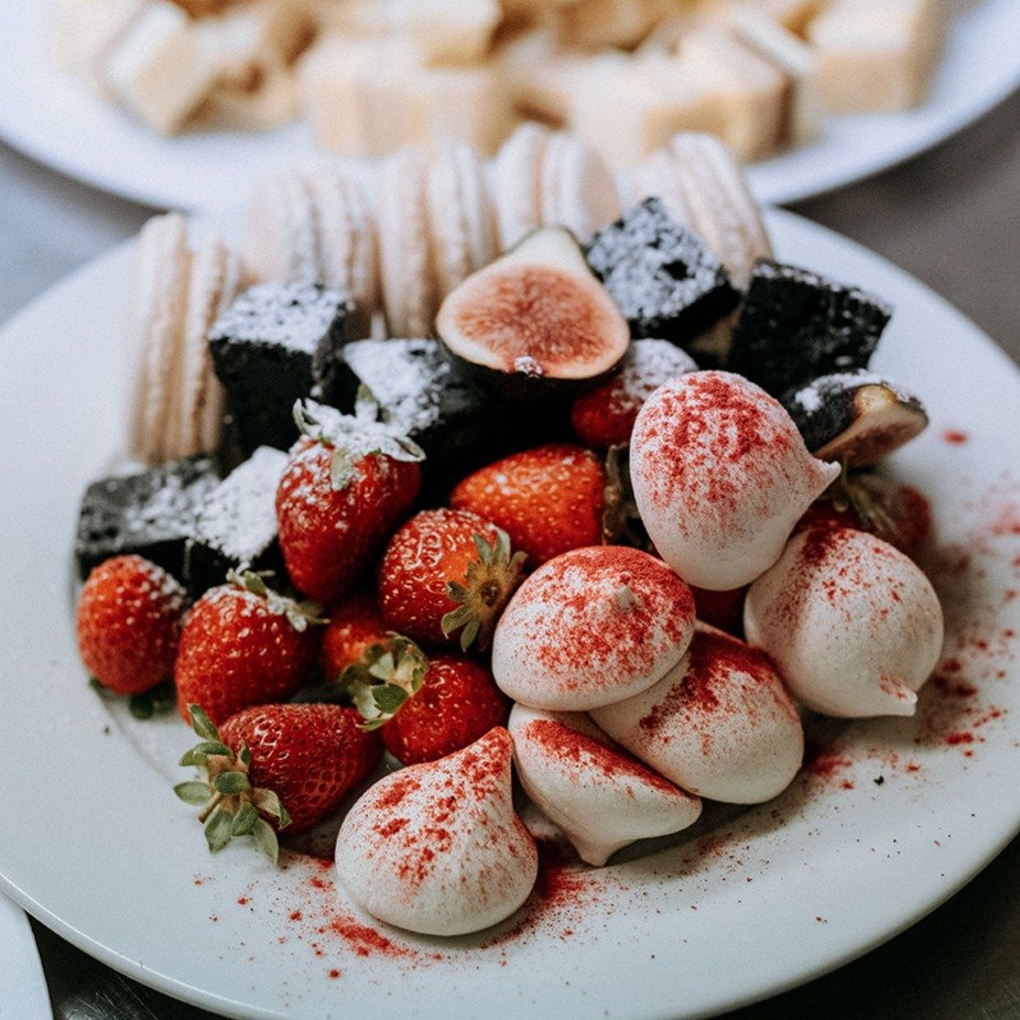 Delectable Dessert Platters by Hawke's Bay Chef @terrylowecateringhb 

Photography @meredithlord