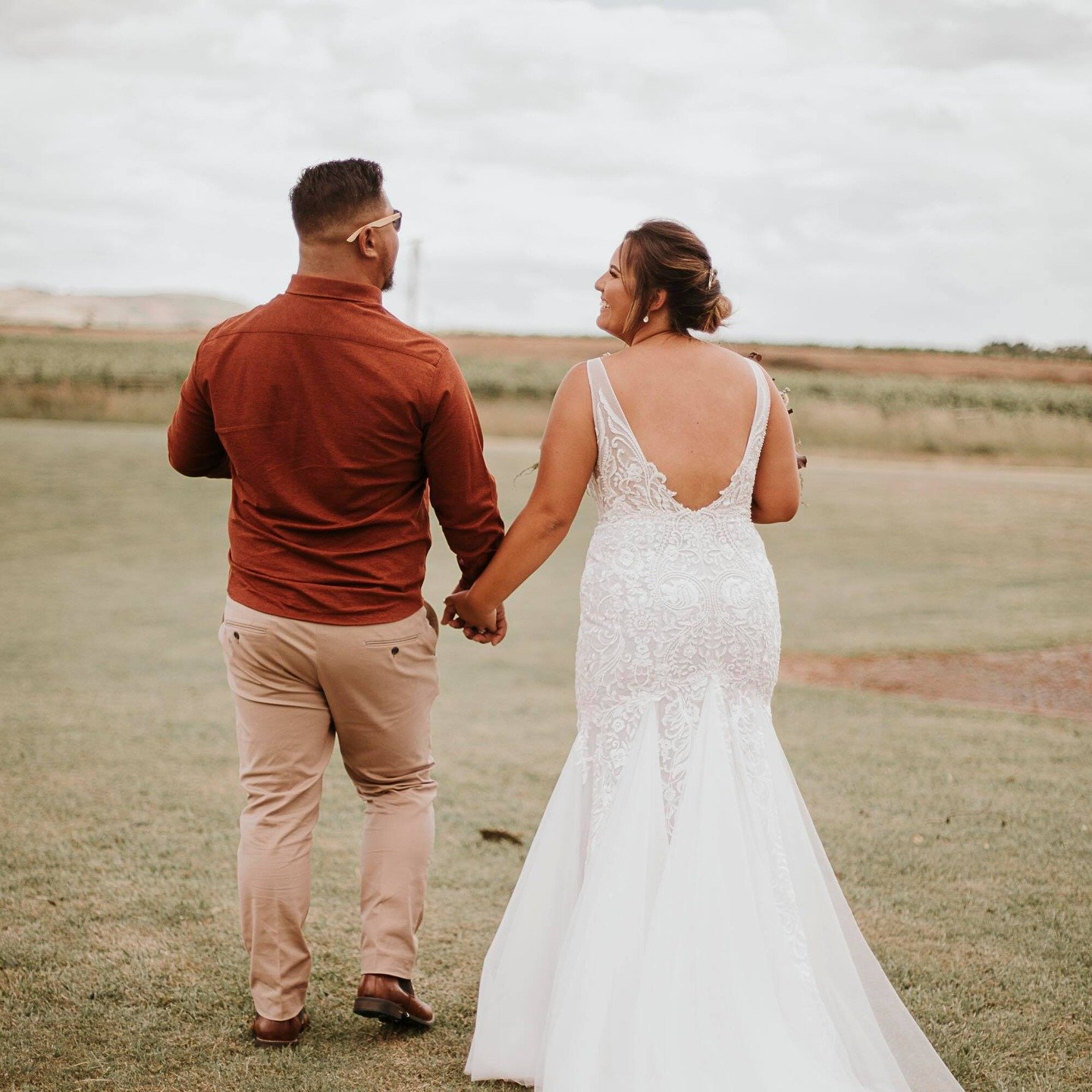 🧡L&amp;N
Throwback to a season that was one of a kind, made so by couples such as these two- relaxed, fun &amp; super creative.

@winiedwardsphotography