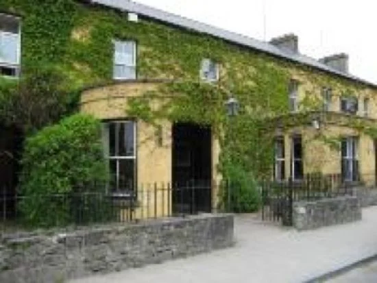 5276_dunraven_arms_hotel
