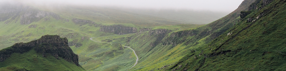 TOUR_BANNER_ireland-greenmtns_resize_edited-2.jpg