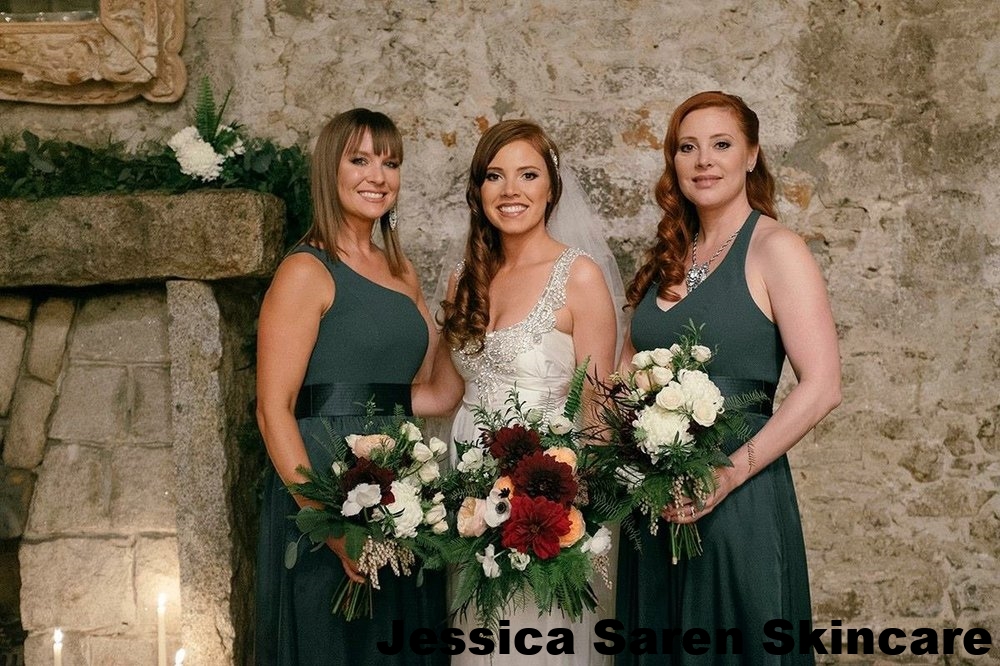 Gorgeous natural tan for the bride