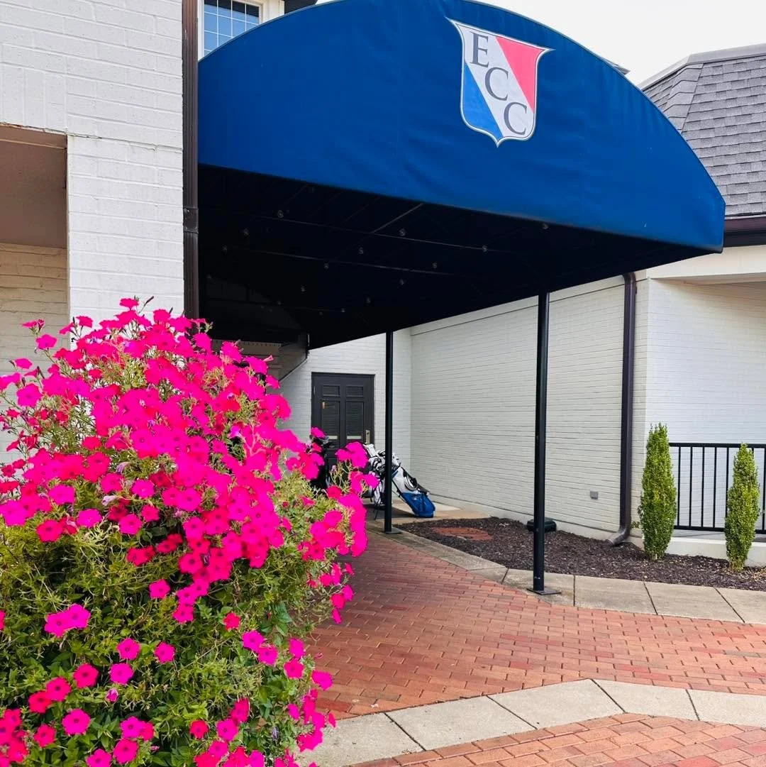 Thanks for the warm welcome tonight, EVANSVILLE COUNTRY CLUB! We loved playing for you all on 4th of July Eve 🇺🇸 Hope everyone has a safe and fun holiday tomorrow! We’ll catch ya next week 🫶🏼🎶