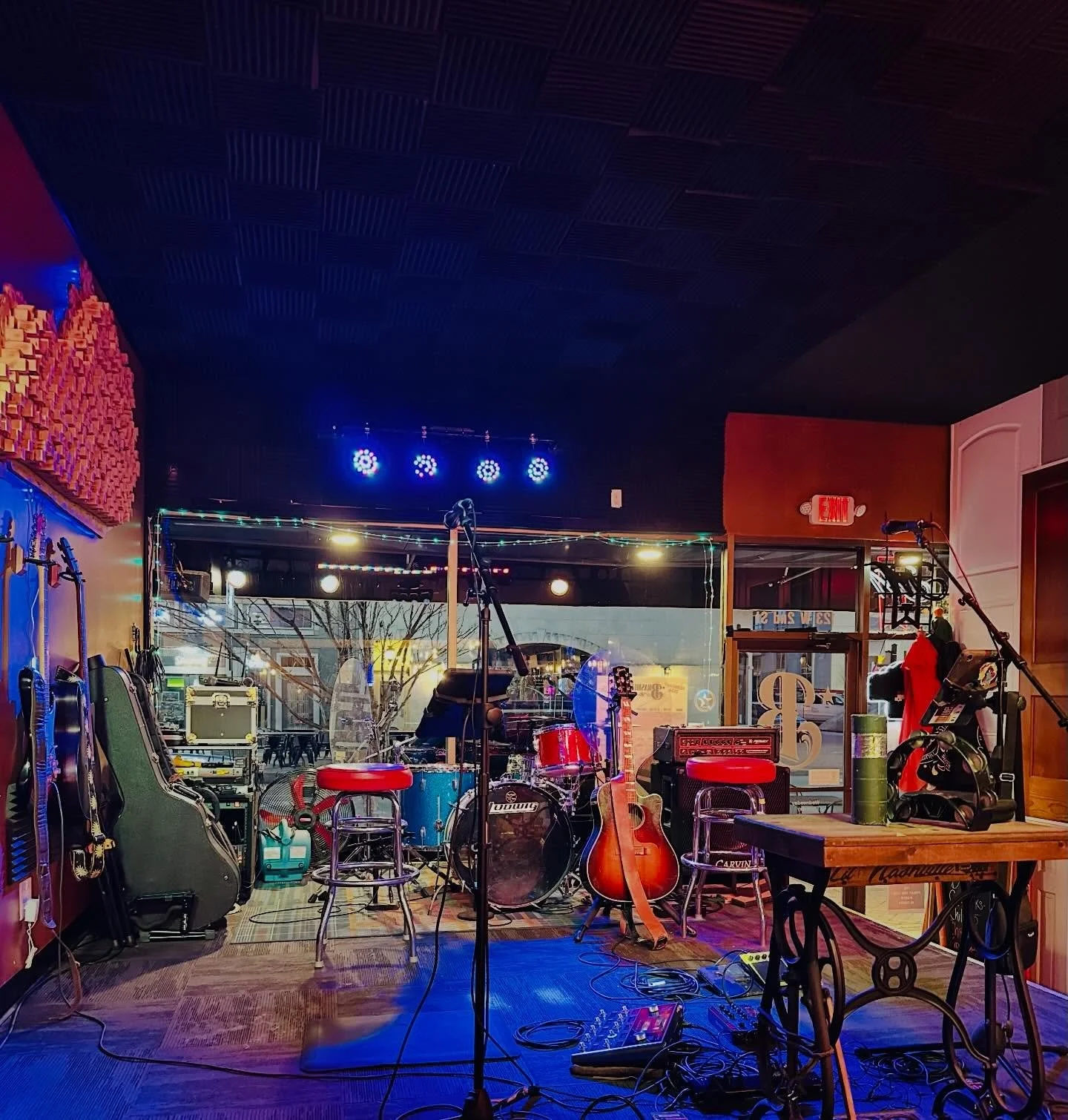 Thanks for the love last night @brashers_lil_nashville! Didn&rsquo;t hardly grab any pictures, but last night was such a treat ❤️ We felt the warm welcome! And to make the evening even sweeter, our uber talented friends, Casey Williams and Jessica Ov