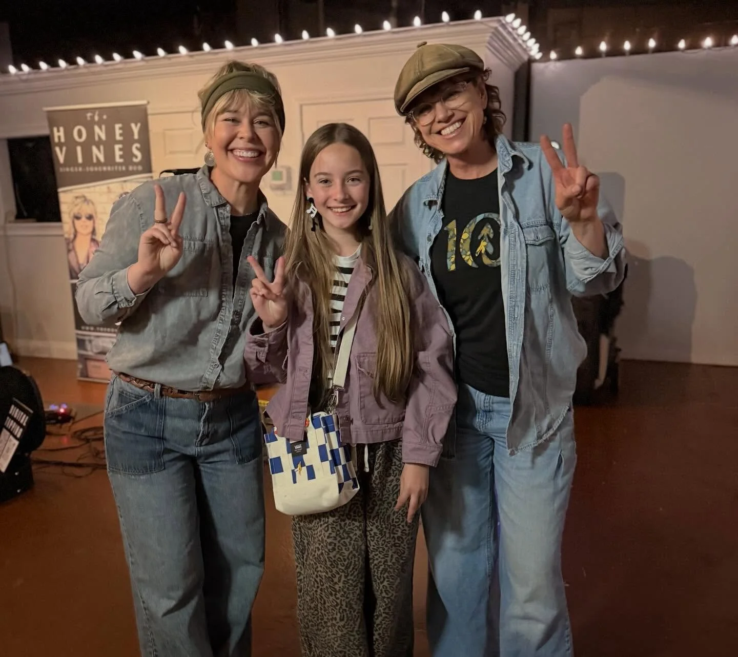 Thank you for all the love tonight, friends 🫶🏼 You made our weekend. It was so good to see so many familiar faces. Until next time! 🌞❤️

@havensbar, we appreciate you guys! 

#thehoneyvines #spreadlovesingsongs