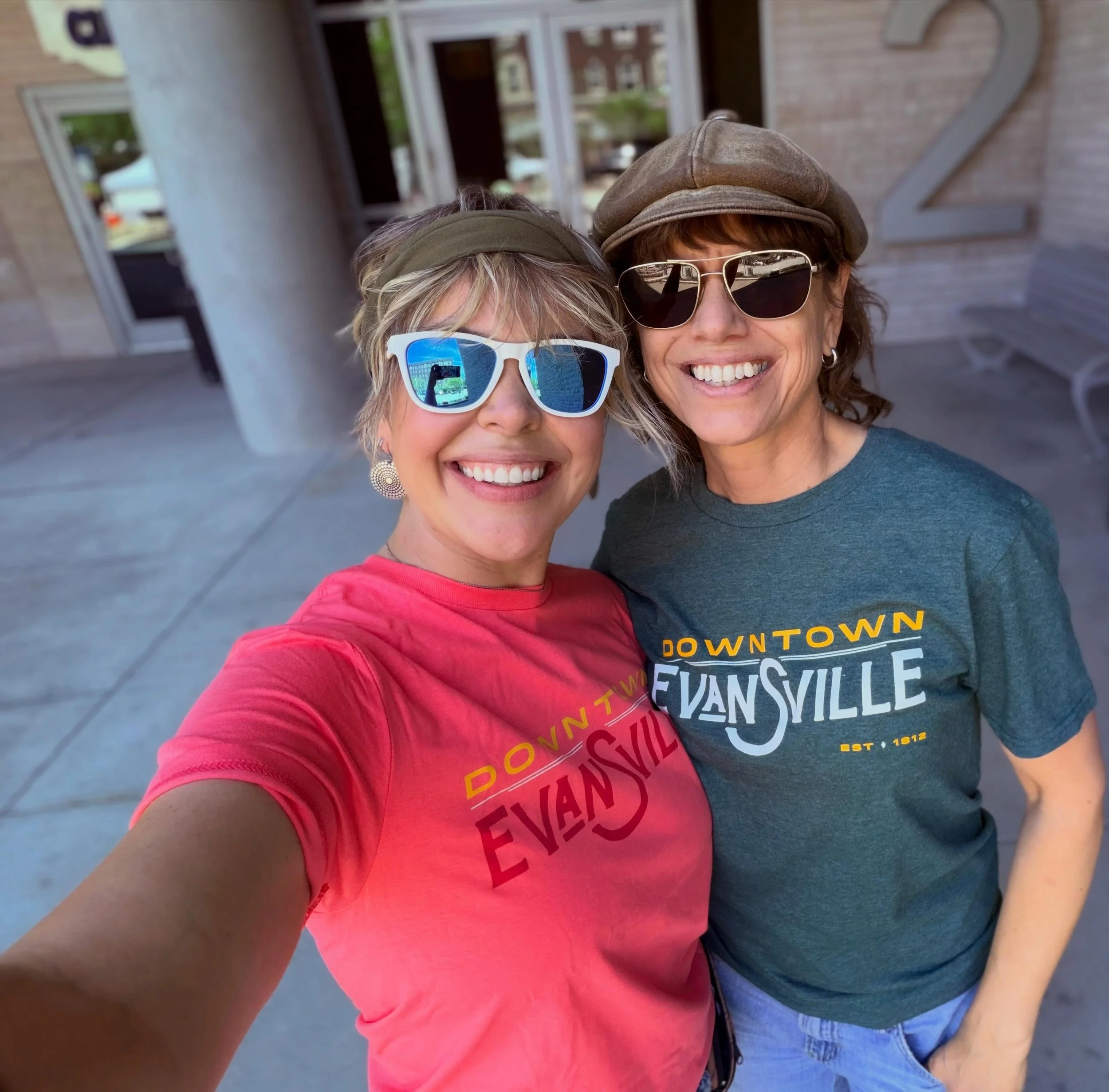 Thanks for the love this morning @marketonmainevv ! We LOVED playing for you all and always good to see so many familiar faces. Perfect afternoon in the sunshine amongst a lot of amazing vendors 🌞 

Thank you, Olivia from @parrella_petite for the mo