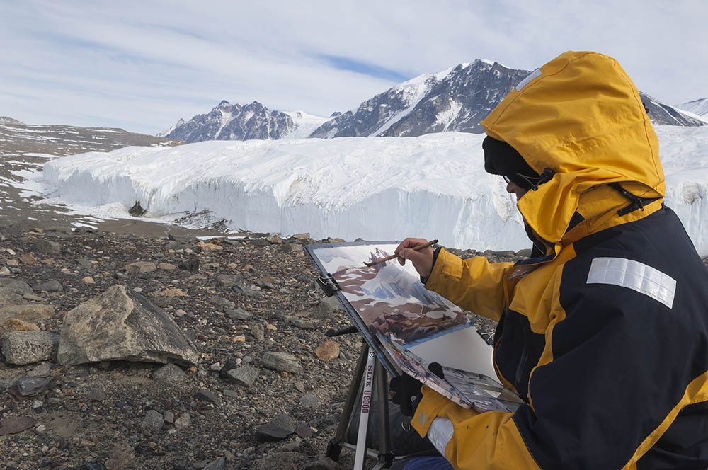 Painting at the Dry Valleys , Antarctica