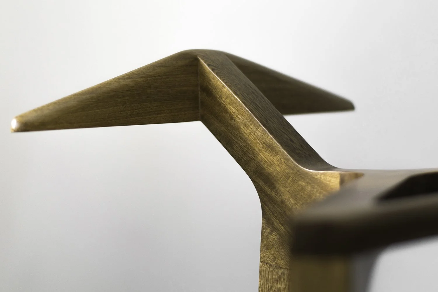 PEDROARTURO_IO-Valet-Rack_05.jpg