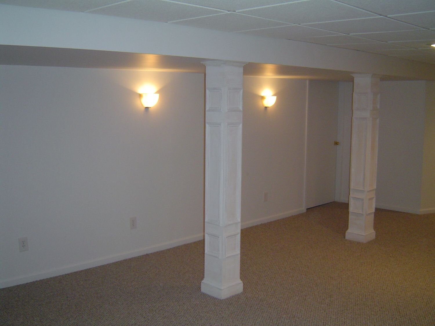  Beam and lolly columns enclosed to create decorative open space. 