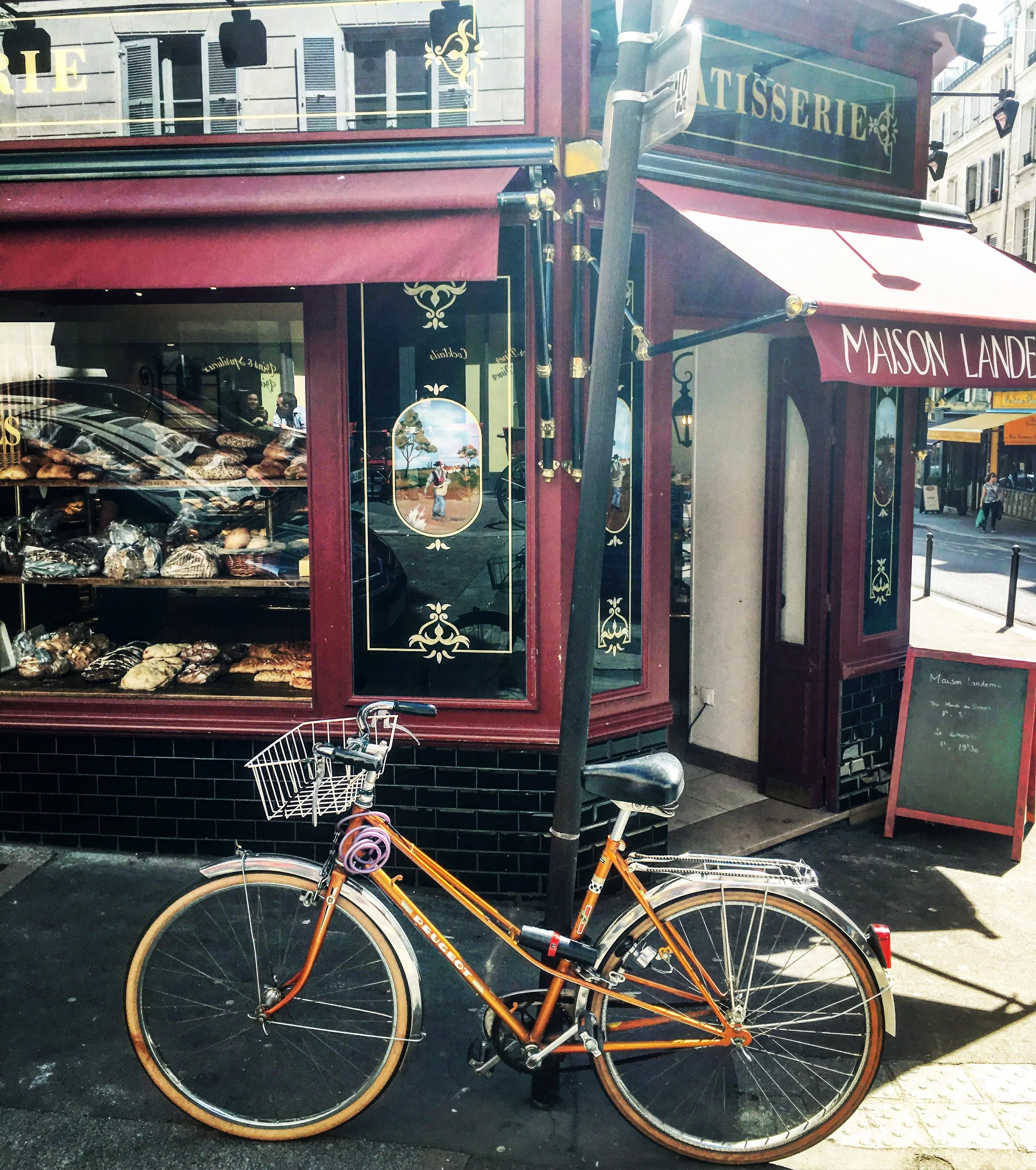 Peddle peddle| Paris has a great city bike share program.