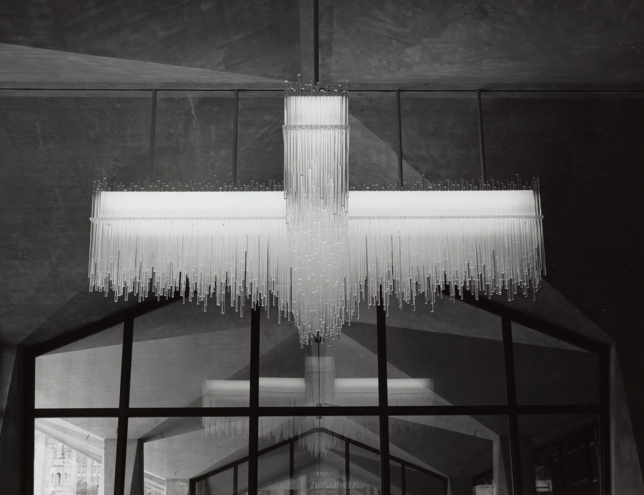 Fig.6.Plexiglas.KepesChandelier copy.jpg