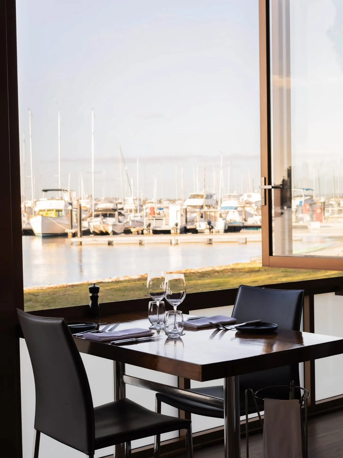 When the views are this good, seats don&rsquo;t stay empty for long&hellip; 🎄✨

December is almost here, and our tables are filling fast! Whether it&rsquo;s festive catch-ups with friends, family celebrations or end-of-year drinks, Matilda Bay is th