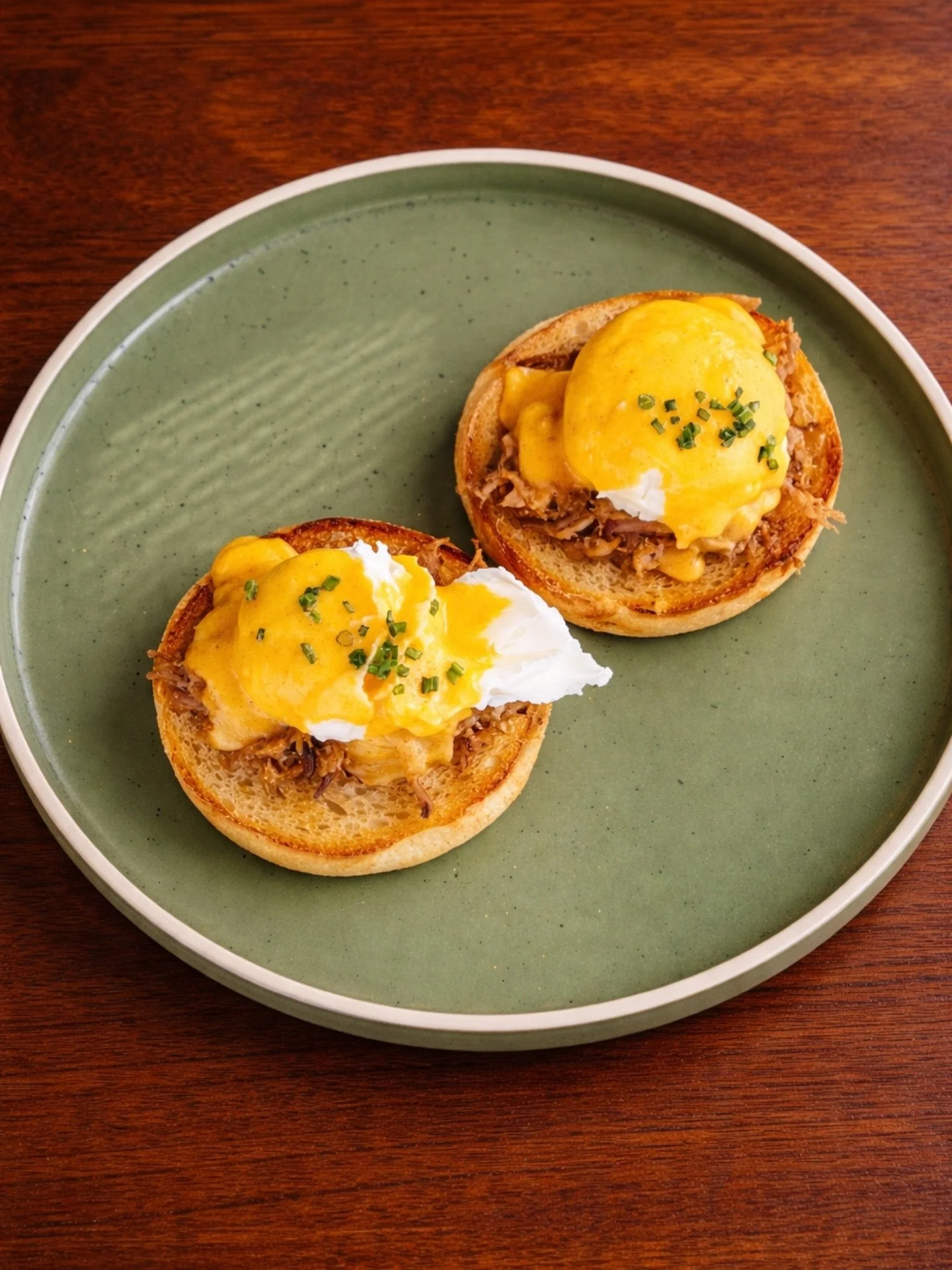 Eggs Benedict is already a weekend institution. But pulled pork, toasted English muffin, poached eggs and smoked paprika hollandaise? That&rsquo;s not just breakfast... that&rsquo;s a reason to set an alarm on a Saturday.

We&rsquo;ve been quietly se