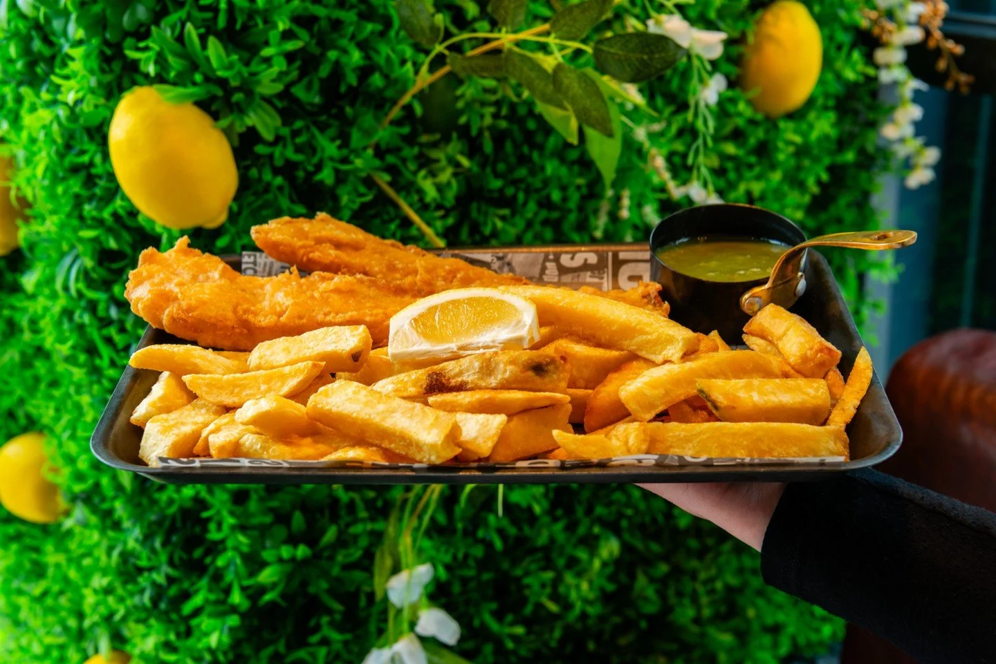 What better way to start a well earned extended weekend then with Fish &amp; Chips... 🐟 🍟
Bank holiday weekend starts now! 🏖️

Order via the app to earn rewards on every purchase 🌐