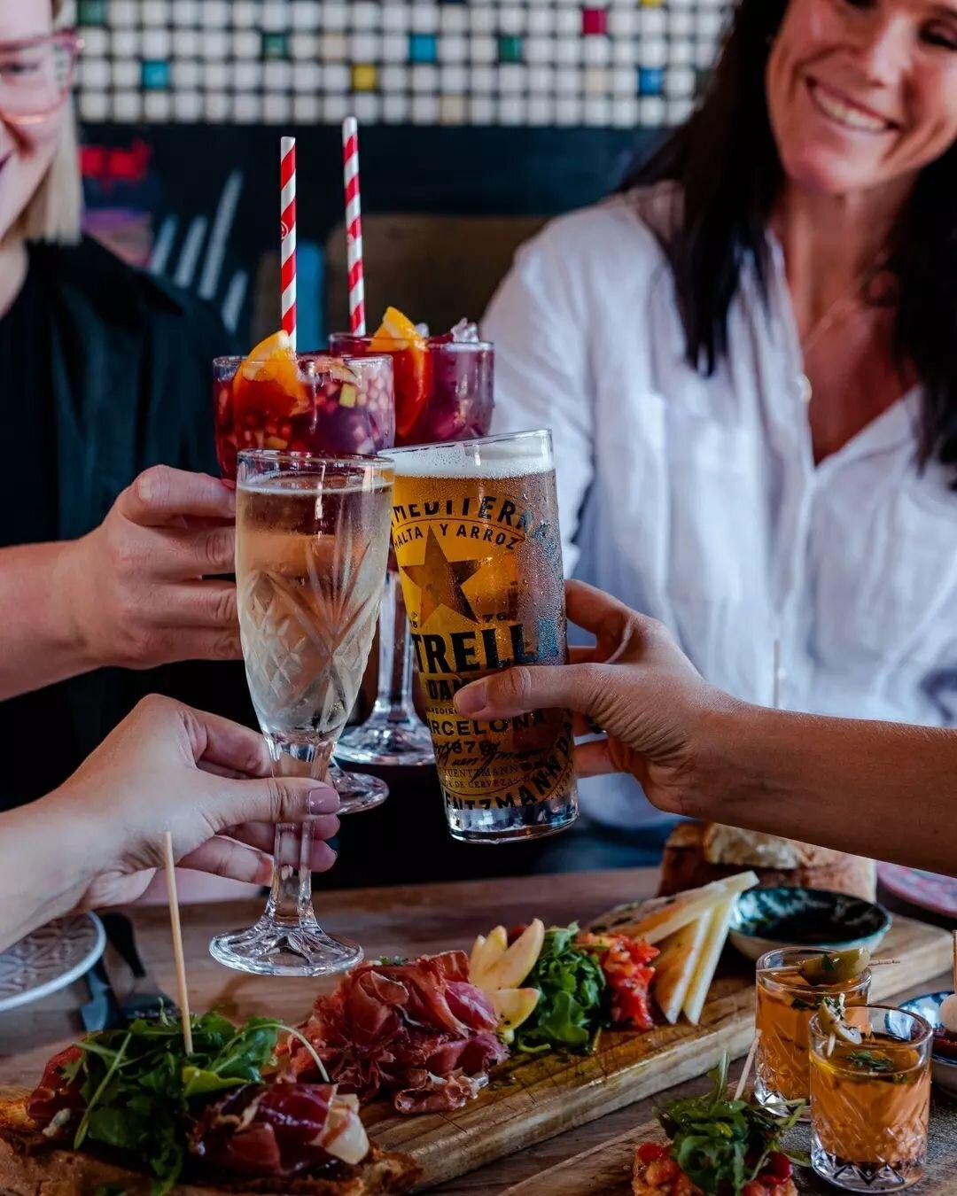 Join us every Saturday &amp; Sunday to indulge in a feast of Pinchos finest tapas and 90 minutes of bottomless red or white sangria, cava &amp; cervezas. That&rsquo;s Spanish for bubbles and beer! Or upgrade your brunch to our Prima option to include