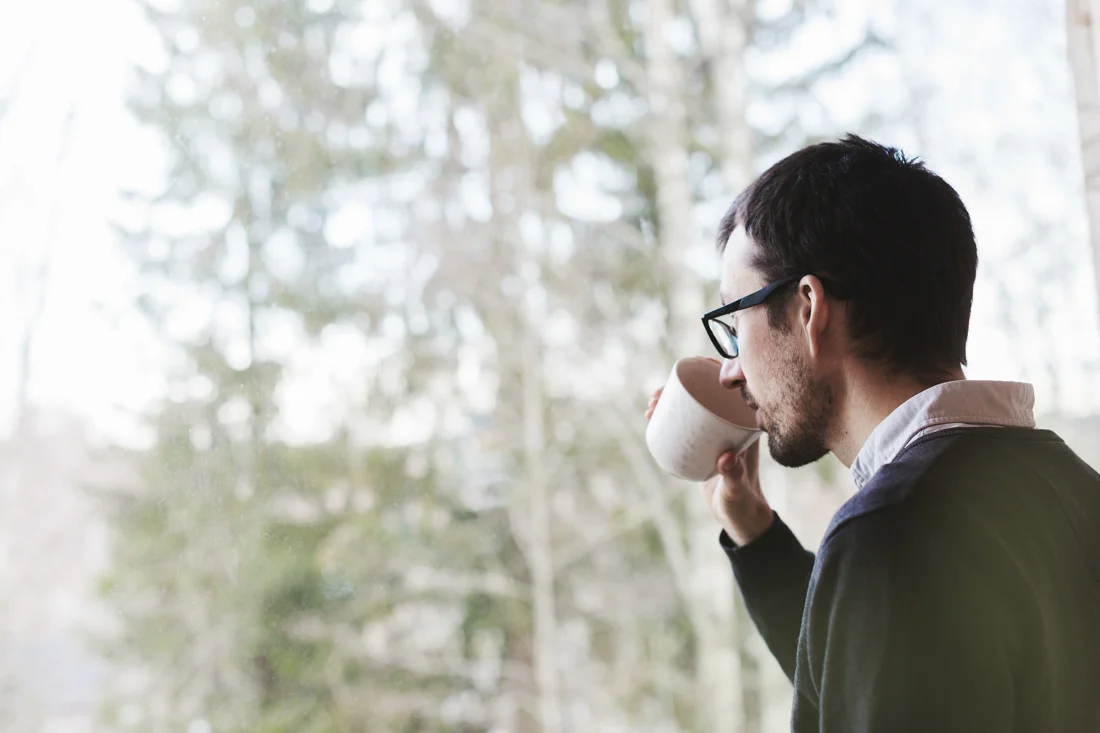 Arbeidsro: — Stillhet er luksus, sier psykolog Even Halland.