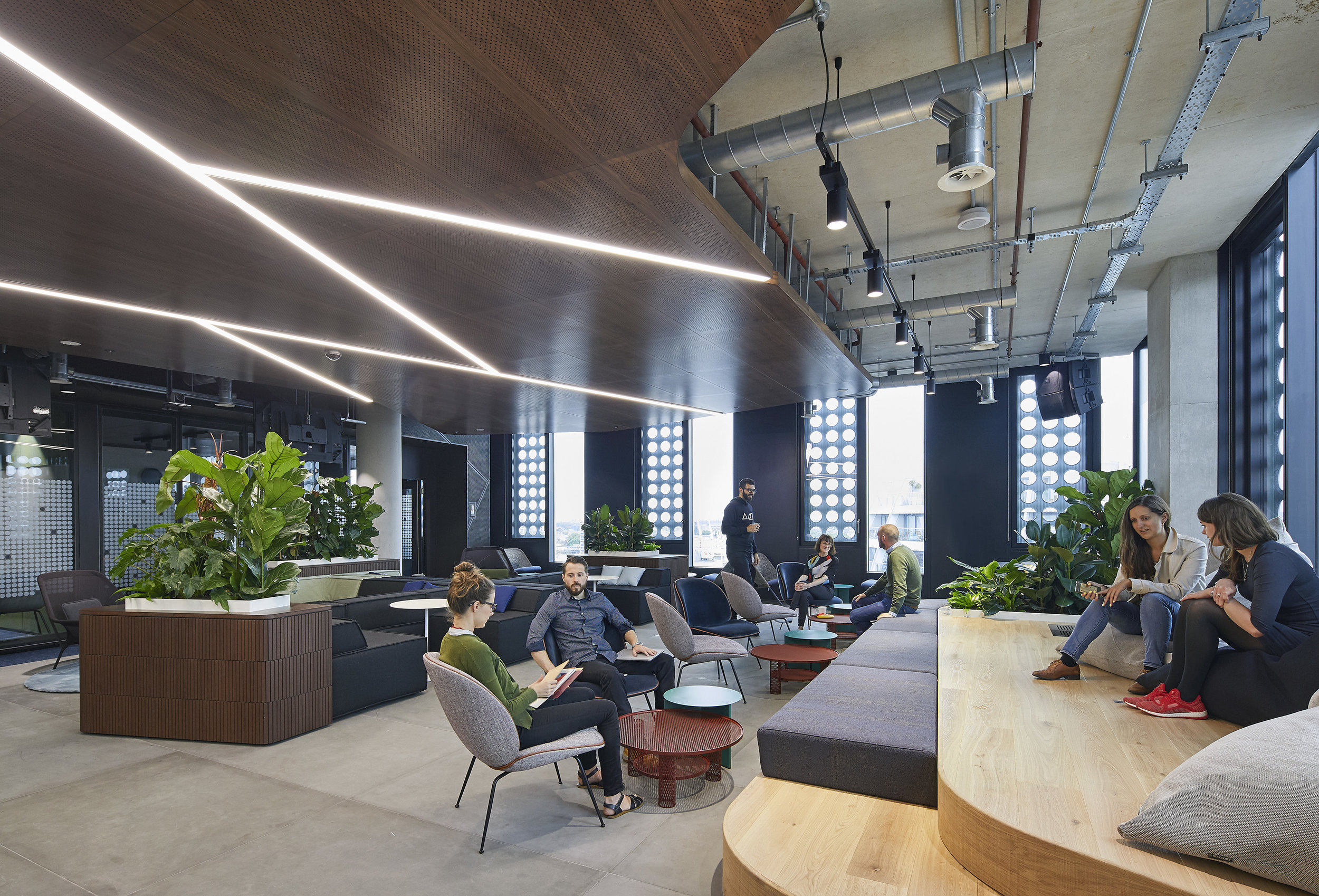 HLW_Capital One_-®Hufton+Crow_012.jpg