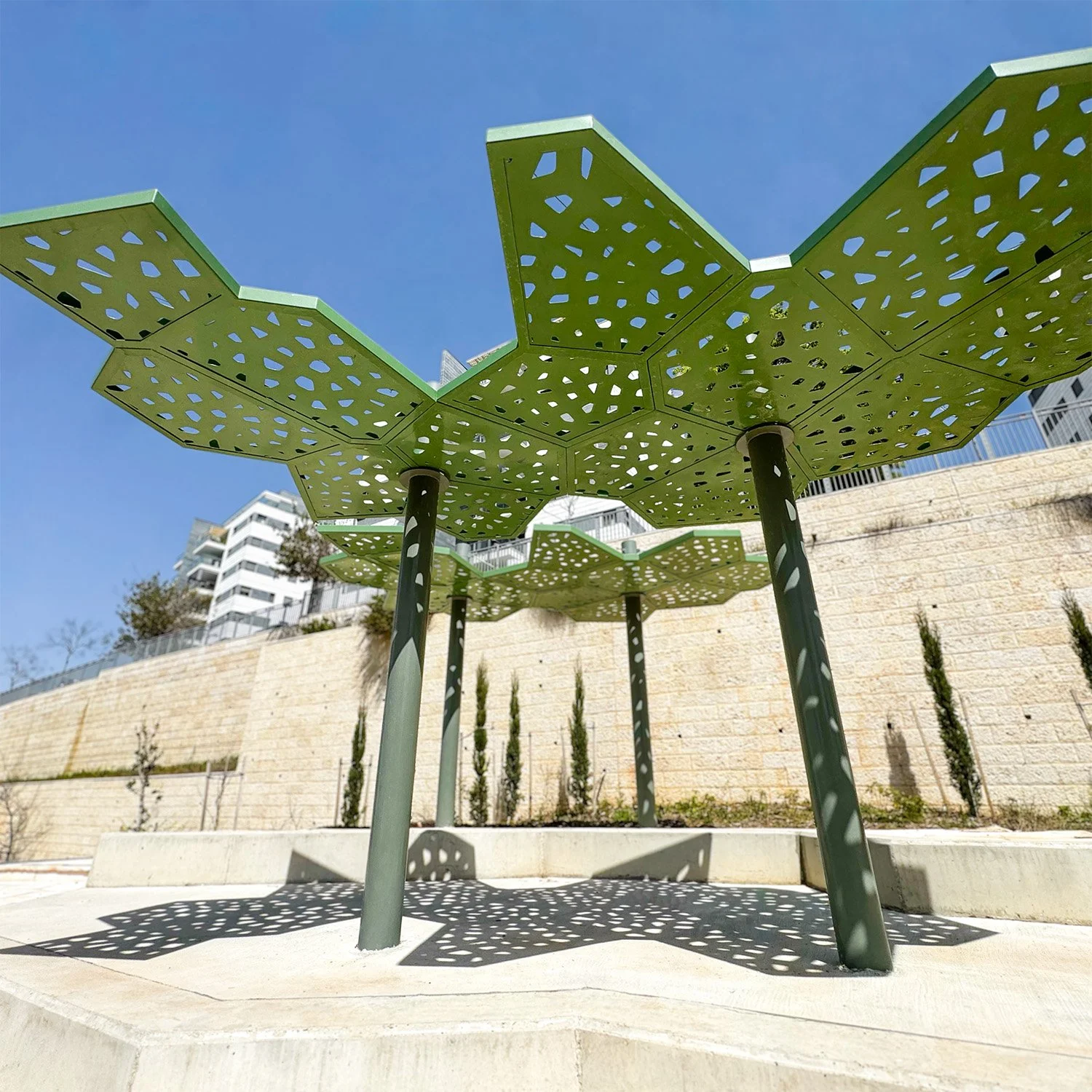 פרגולות והצללה