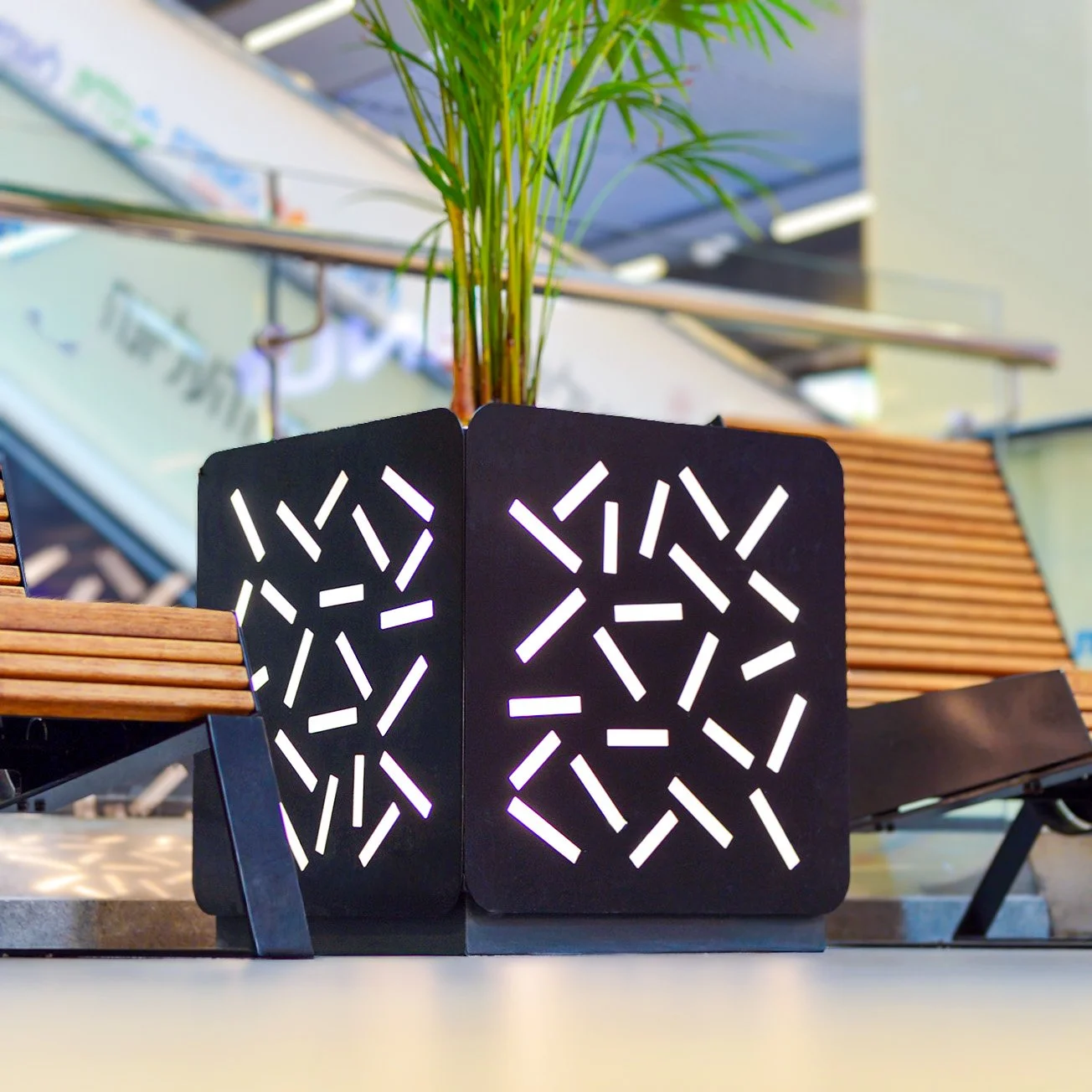 פחים ומיכלי צמחיה