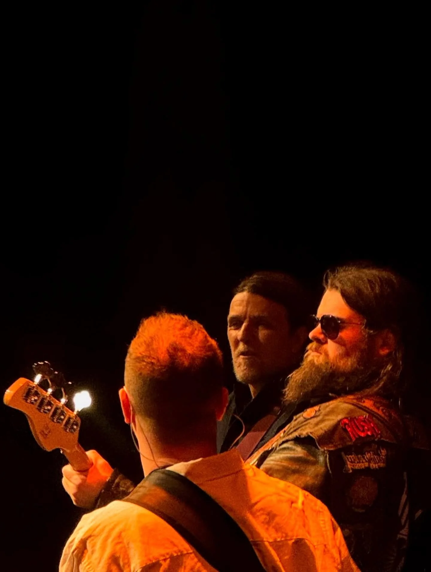 This was one of many epic moments from Theme Night #37 - but who does the head back don&rsquo;t mess with me guitar face best?!

Pic 2 shows Seamie hasn&rsquo;t lost it - that is almost a 90 degree angle in fairness! And extra marks for how tightly h