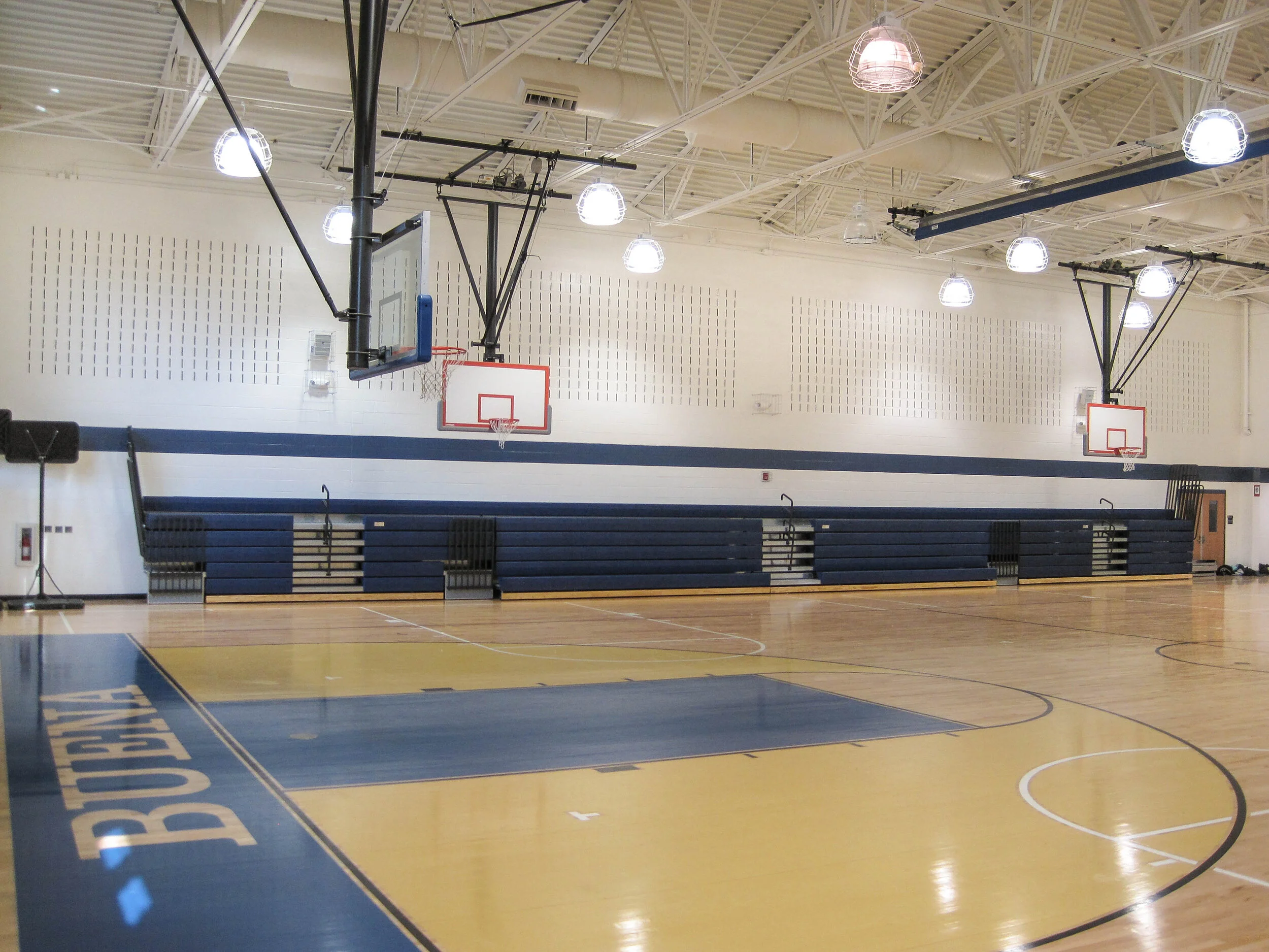 21033_Buena Middle School_Gymnasium (3).jpg