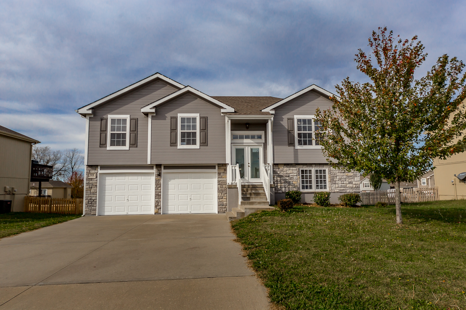 504 Fall Creek Dr - Web-100.JPG
