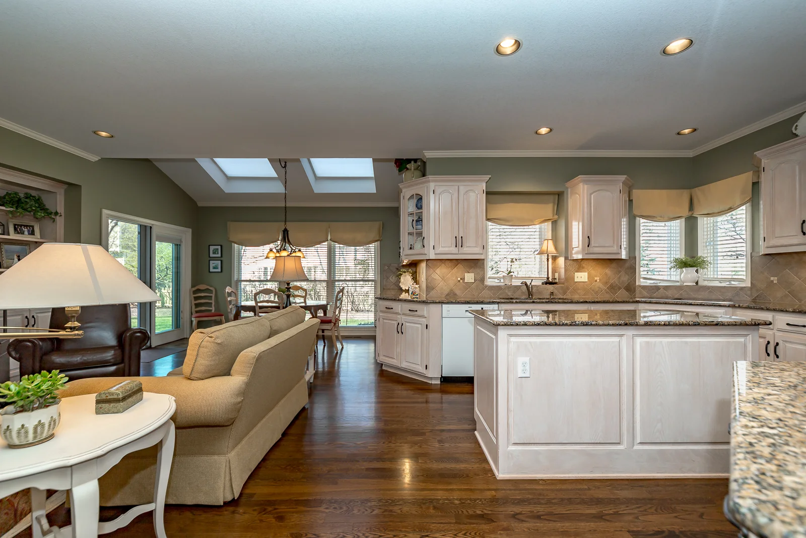 3753 W 132nd Terr - Web-120.jpg
