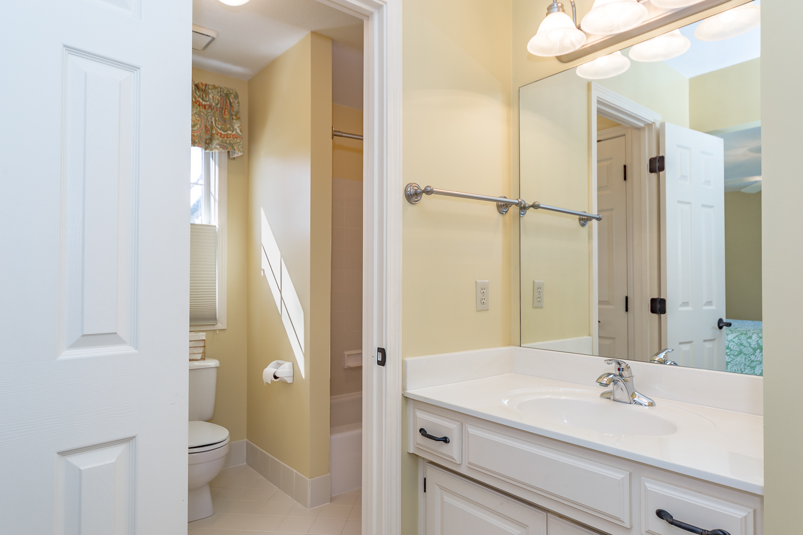 3753 W 132nd Terr - Web-140.jpg