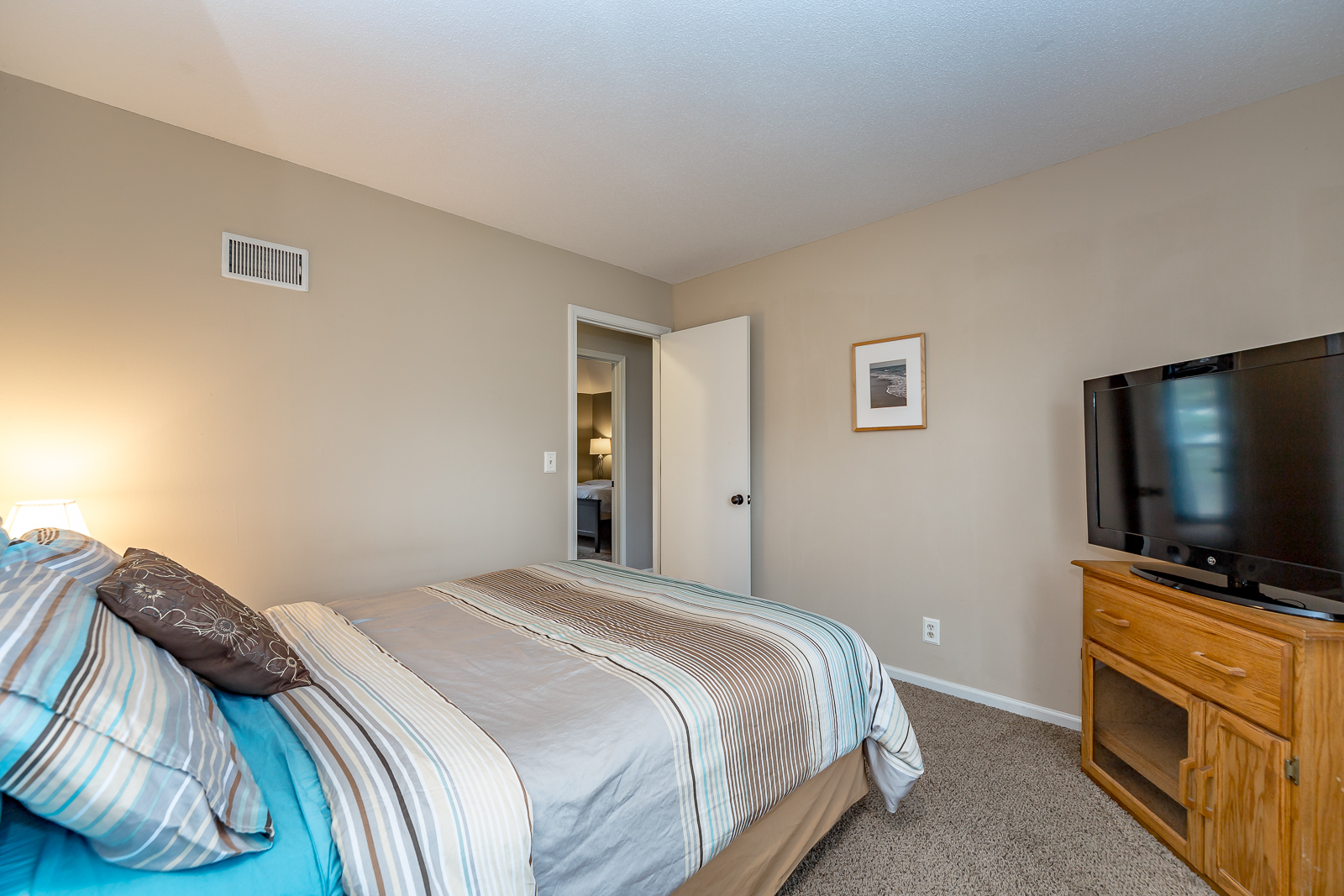 11309 W 99th St - Web-126.jpg