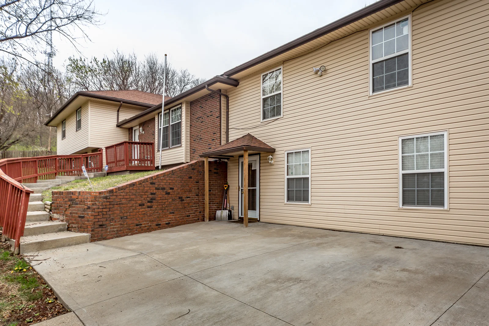 2127 Francis Ct - Web-102.jpg