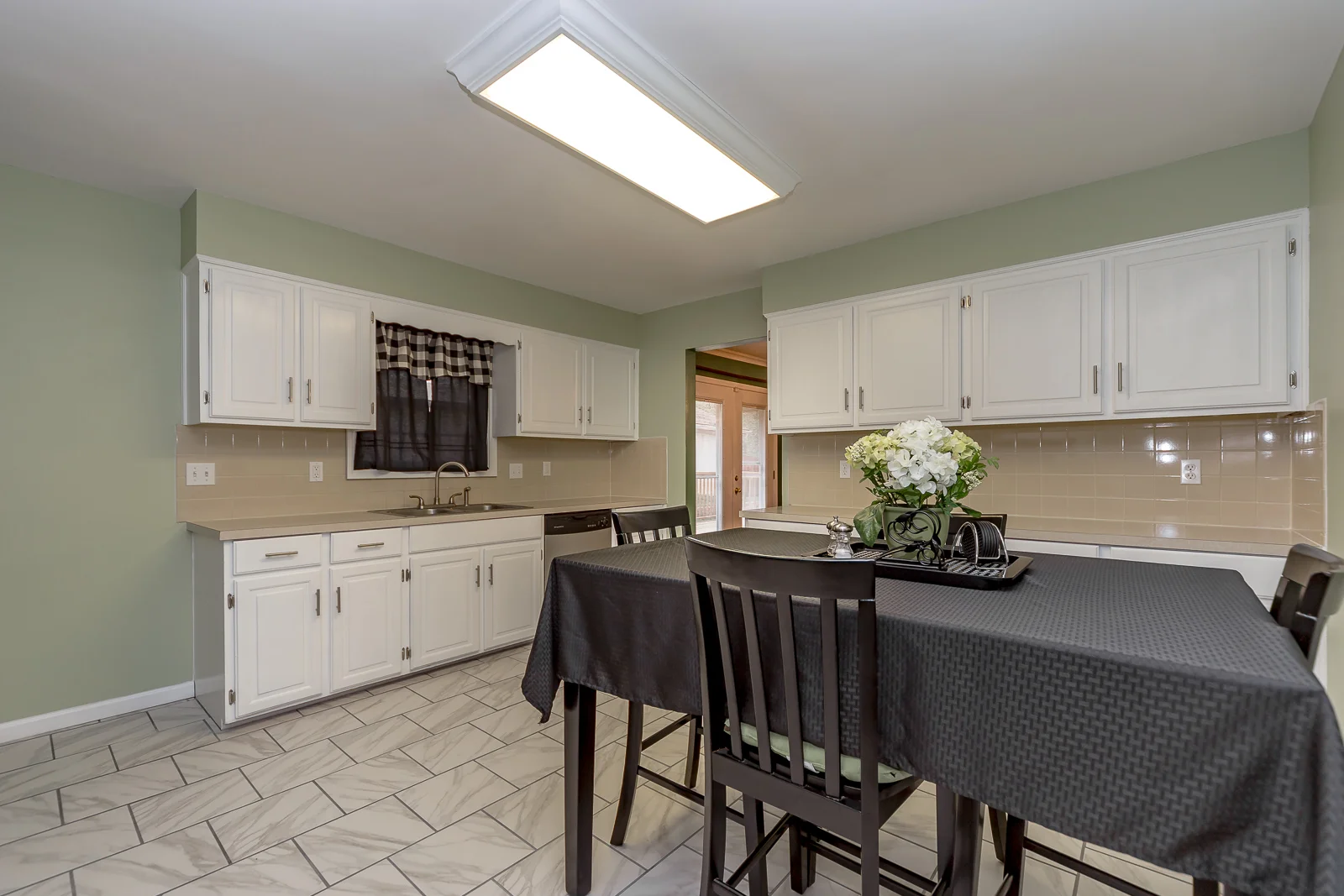 2127 Francis Ct - Web-107.jpg