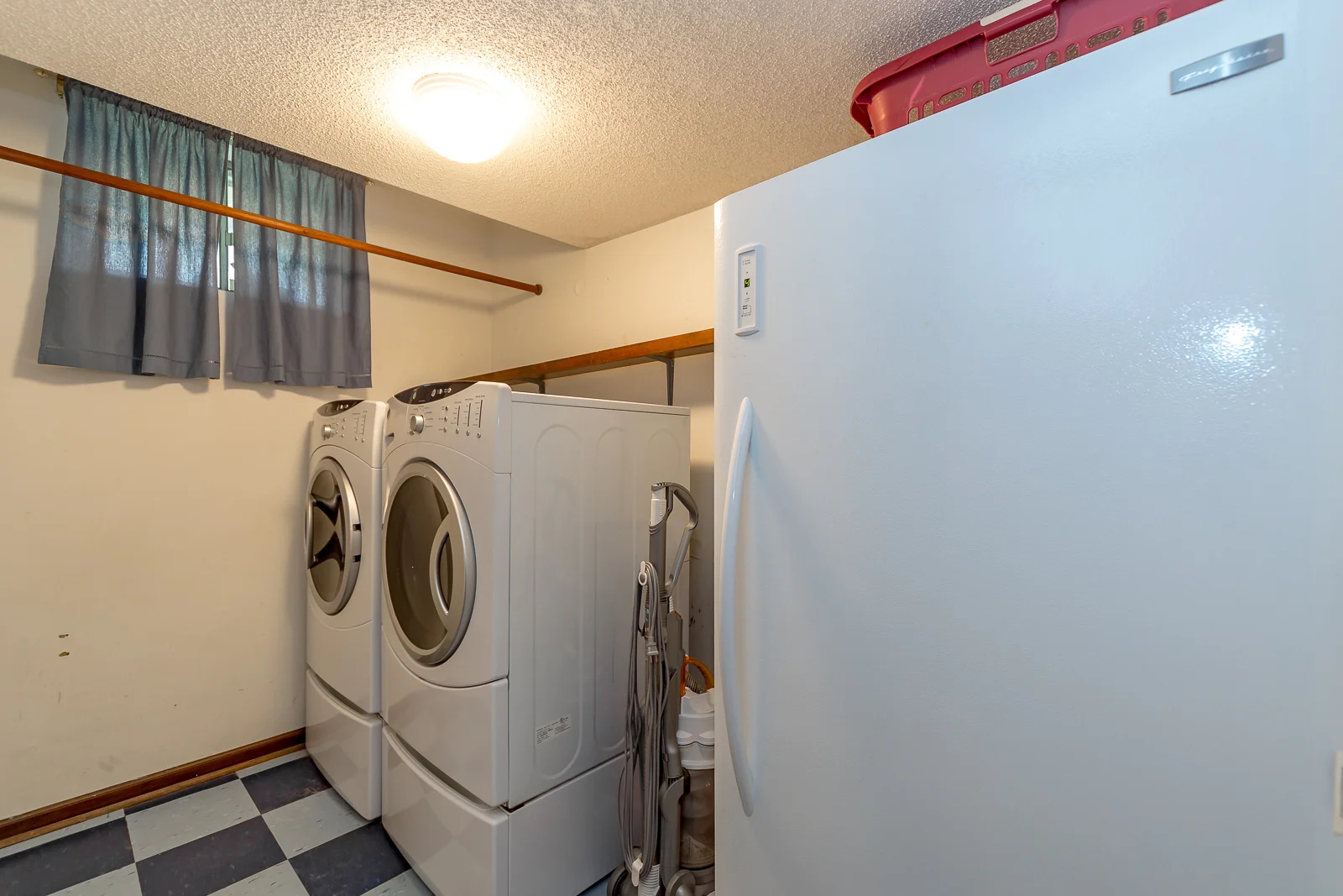 2127 Francis Ct - Web-118.jpg