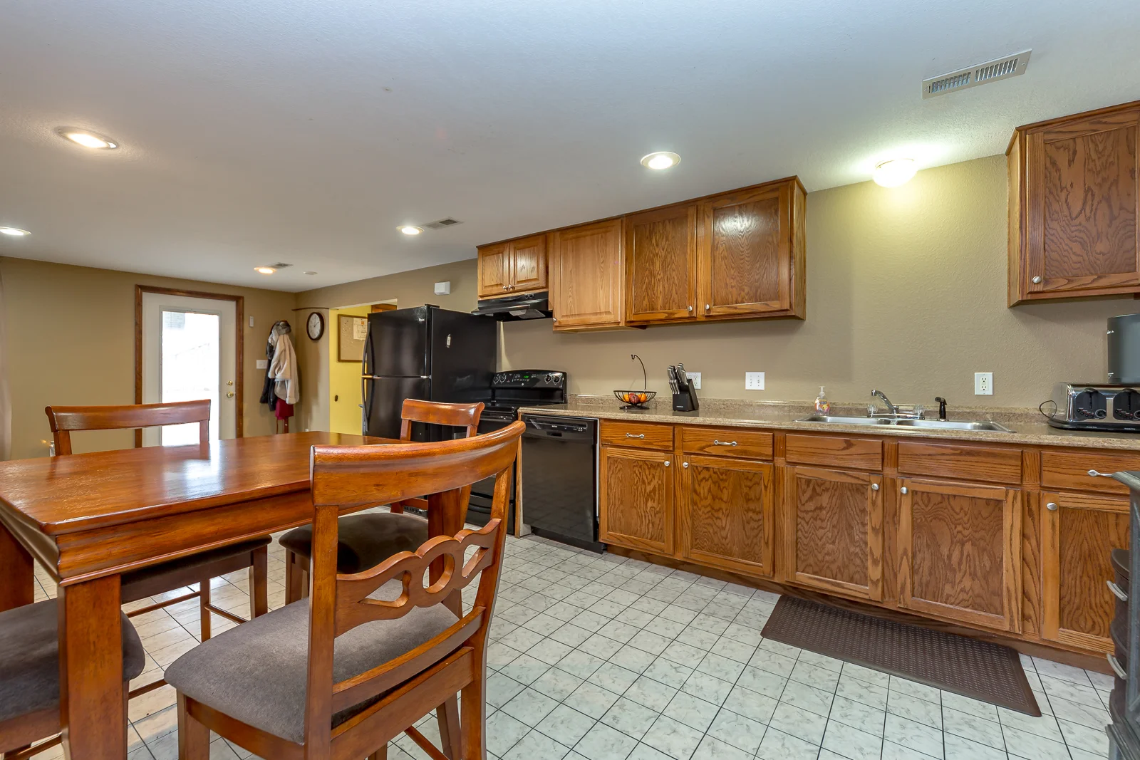 2127 Francis Ct - Web-142.jpg