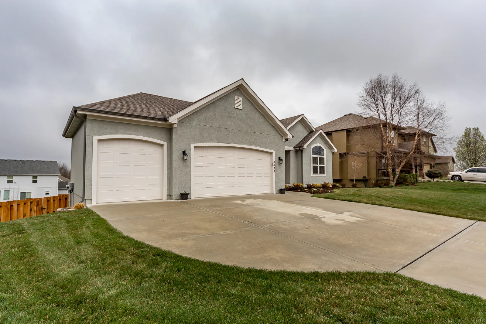 4400 N 111th St - Web-101.jpg