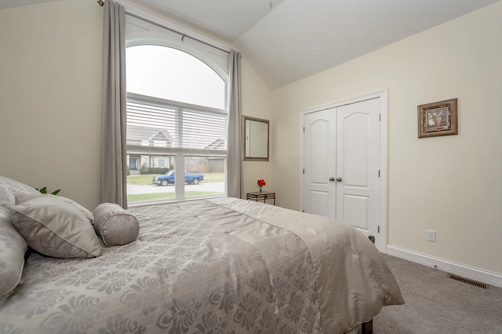 4400 N 111th St - Web-135.jpg