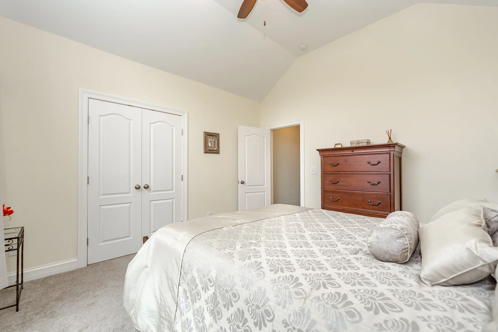 4400 N 111th St - Web-136.jpg