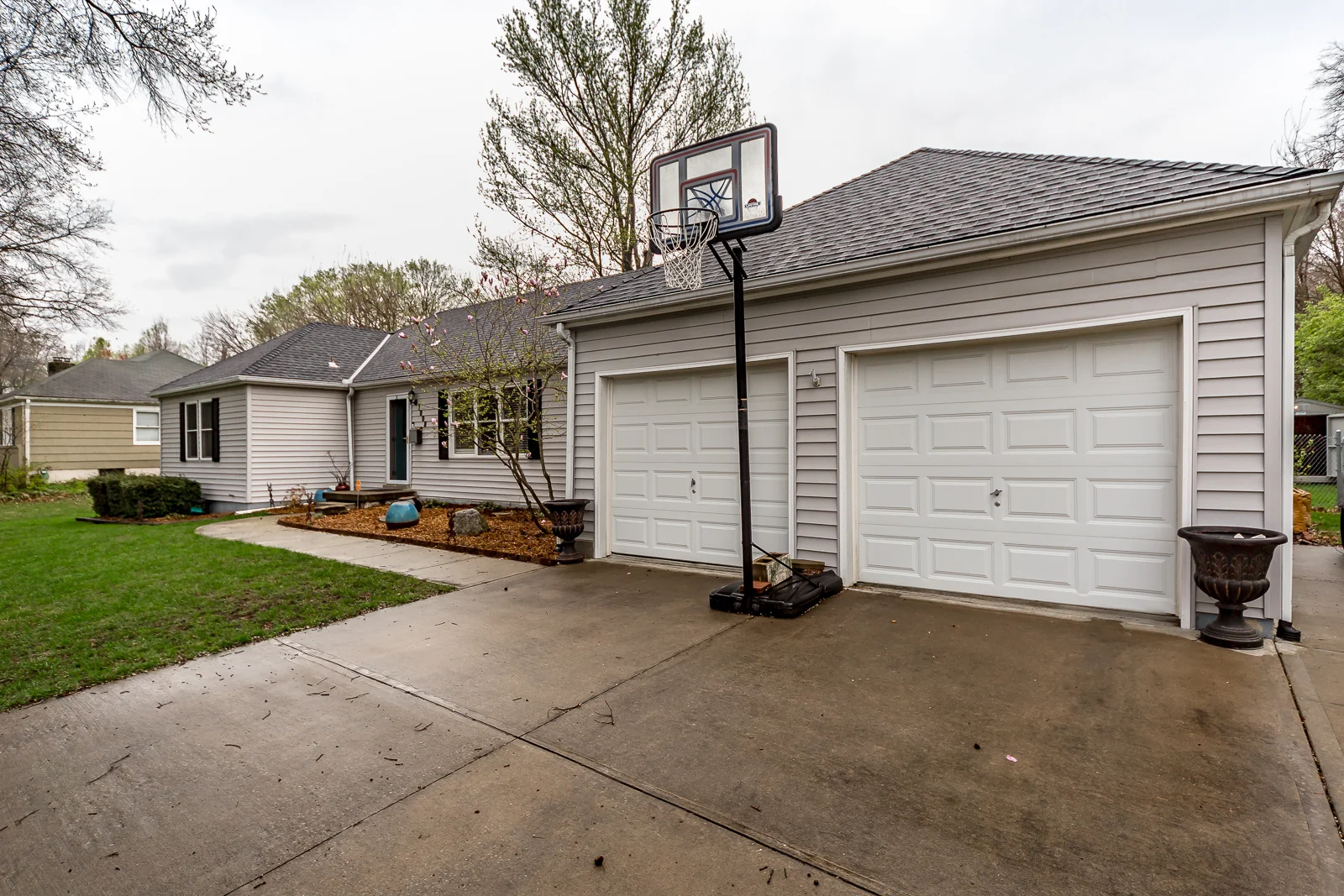1008 W 97th ST - Web-103.jpg