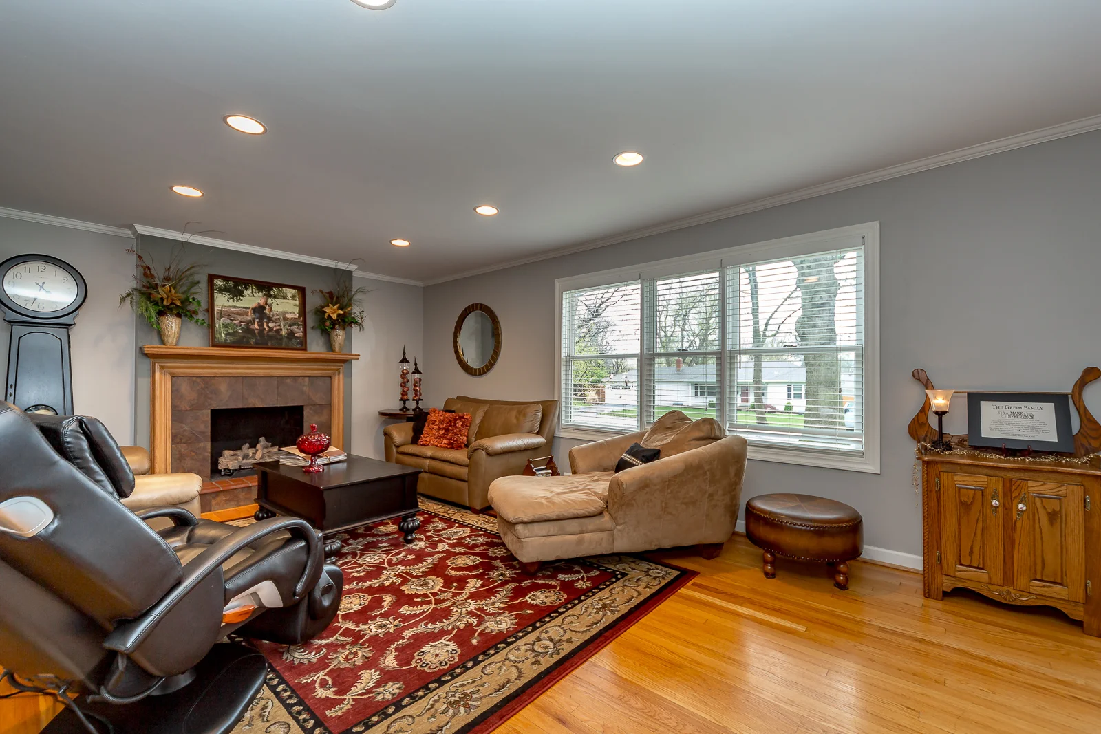 1008 W 97th ST - Web-109.jpg