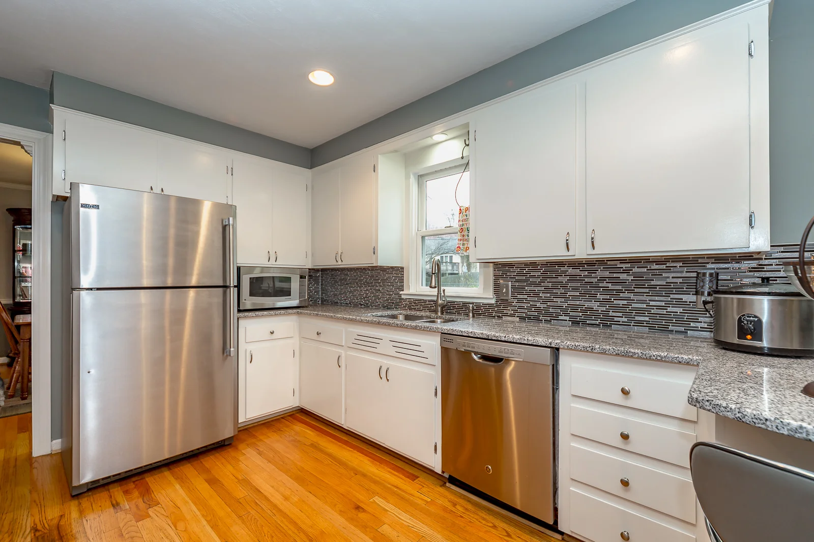 1008 W 97th ST - Web-117.jpg