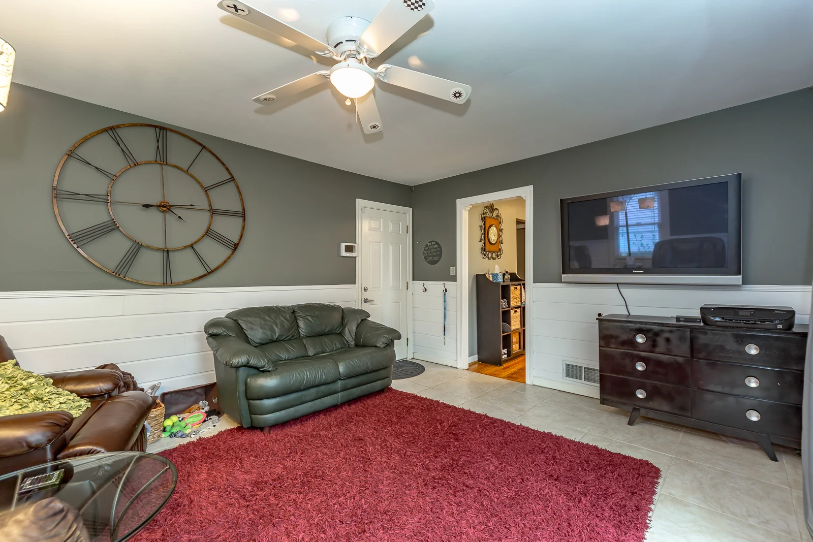 1008 W 97th ST - Web-123.jpg