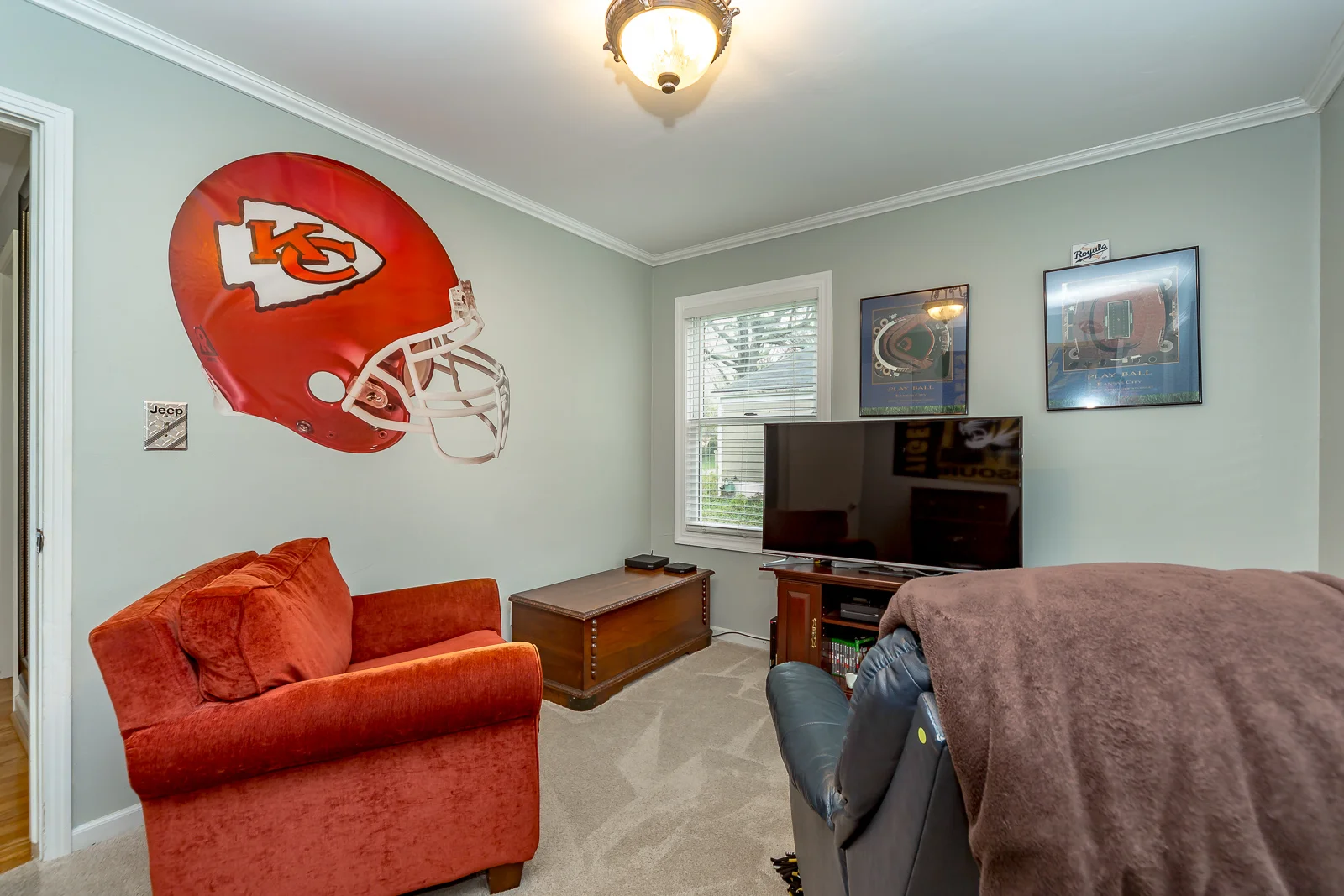 1008 W 97th ST - Web-132.jpg