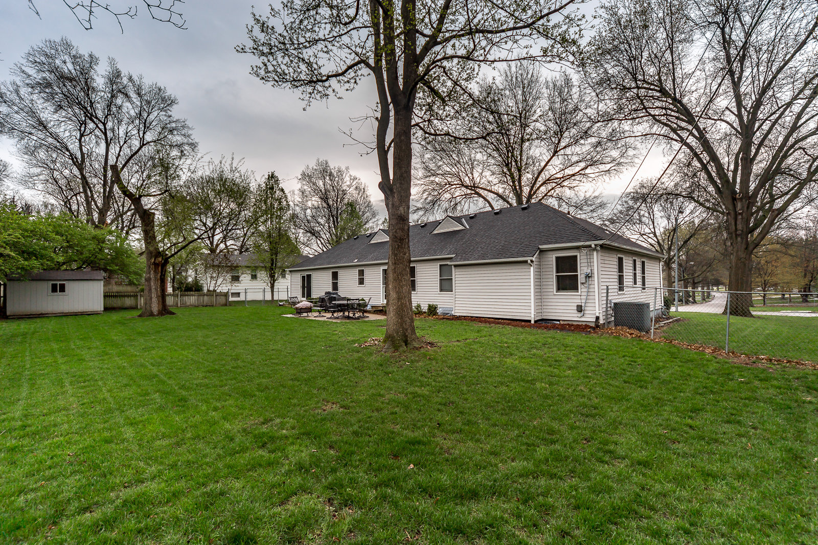 1008 W 97th ST - Web-140.jpg